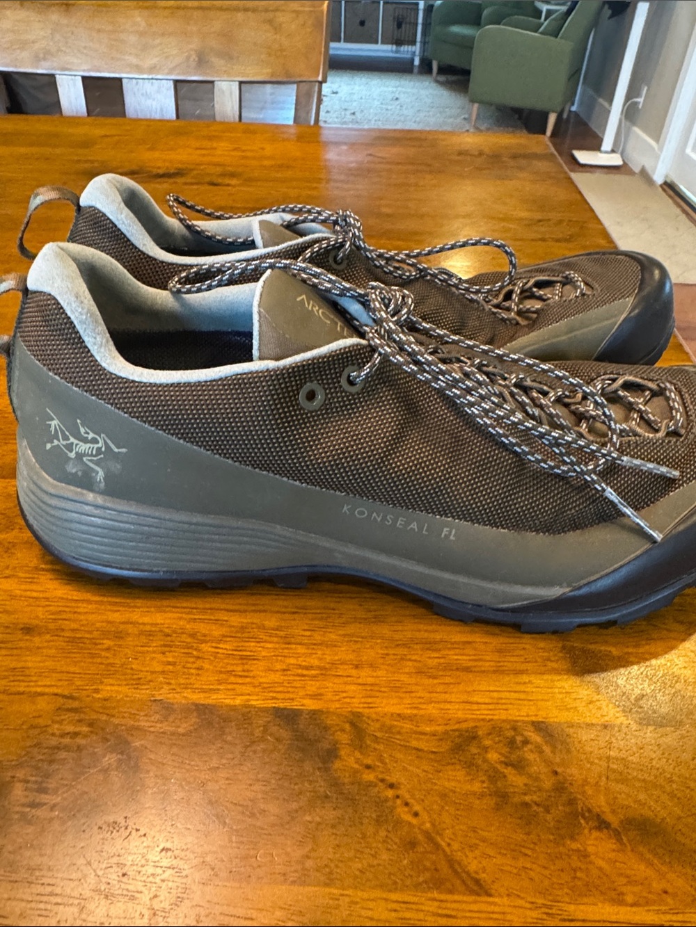 Arc'teryx Konseal FL Women's Brown and Gray Trail Shoes